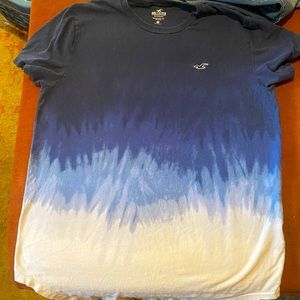 Hollister tshirt